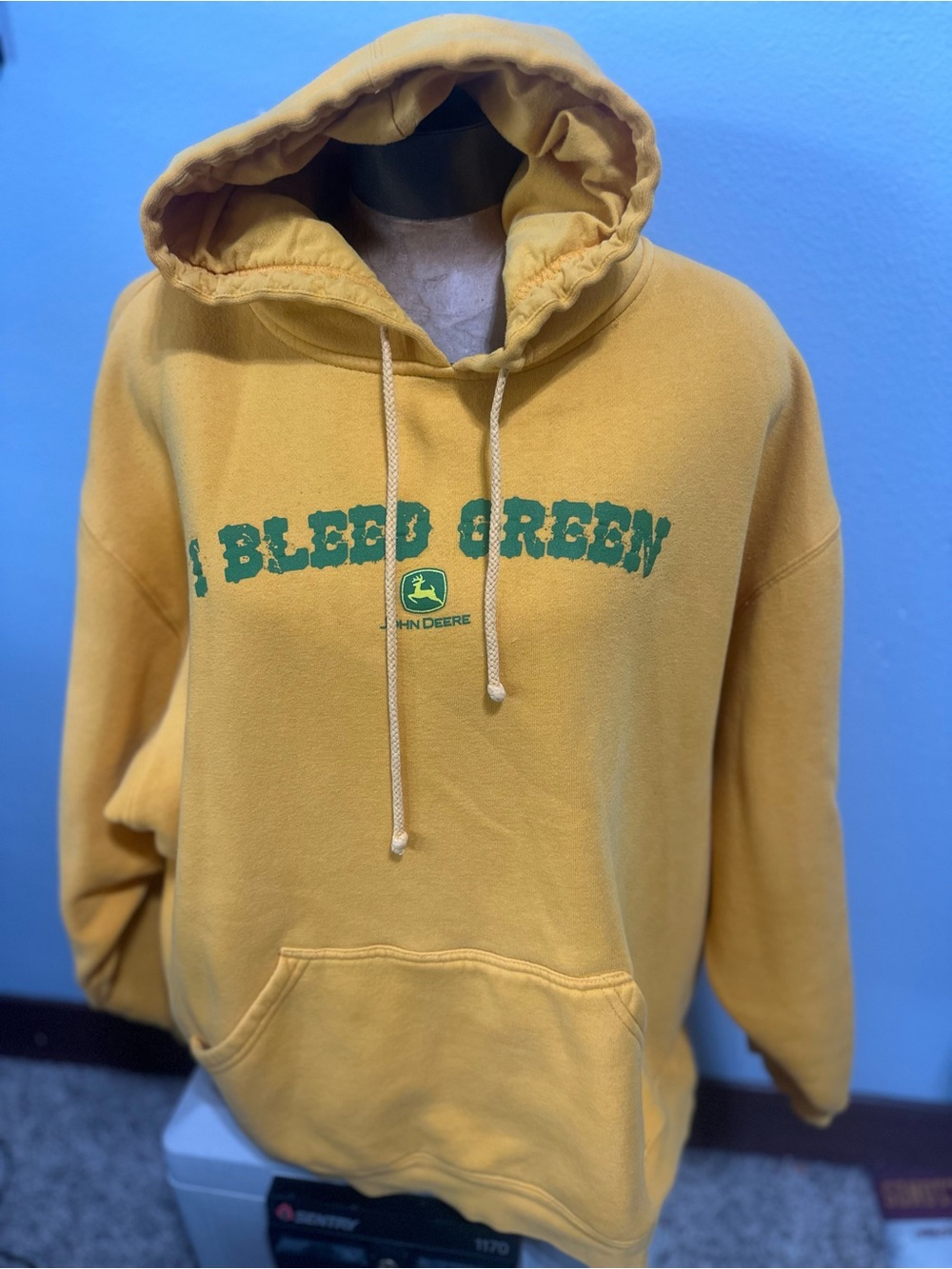John Deere Women’s XXL Yellow 'I Bleed Green' Hooded Sweatshirt